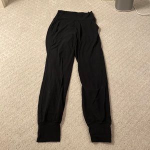 black Lululemon align joggers